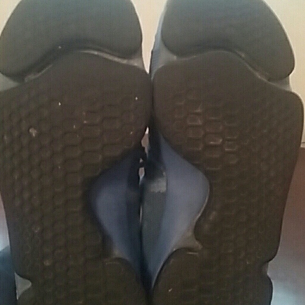 Shoes - Picture 4 of 4